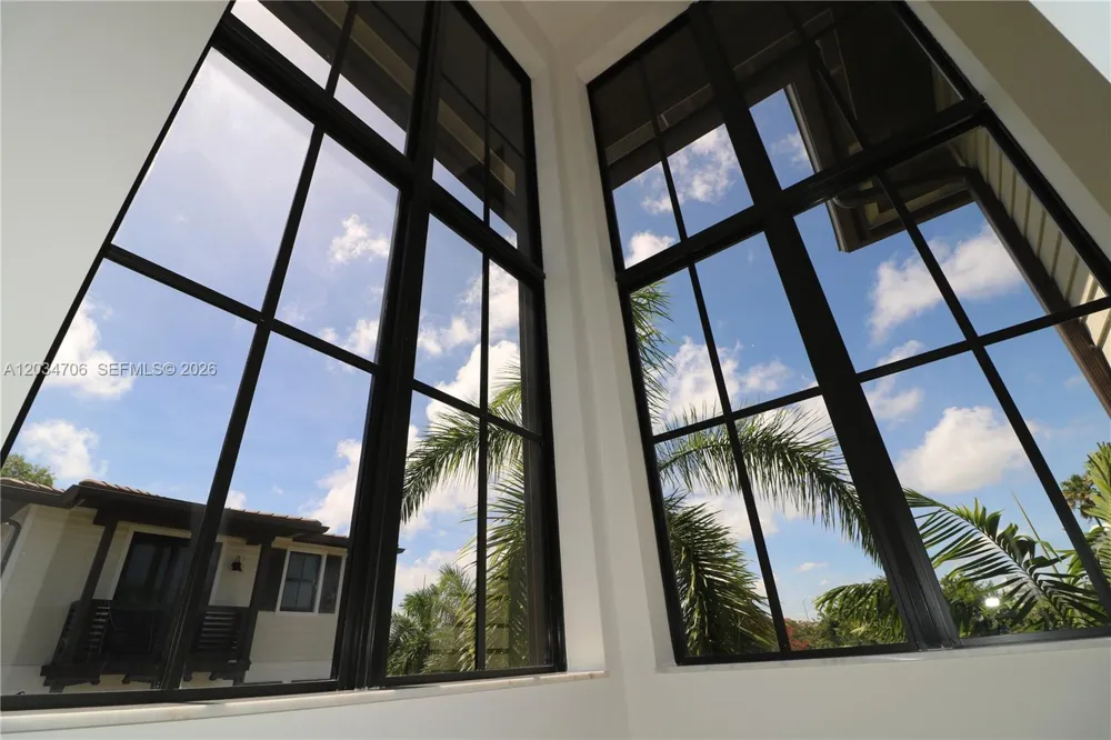 7504 SW 100th St Pinecrest, FL 33156