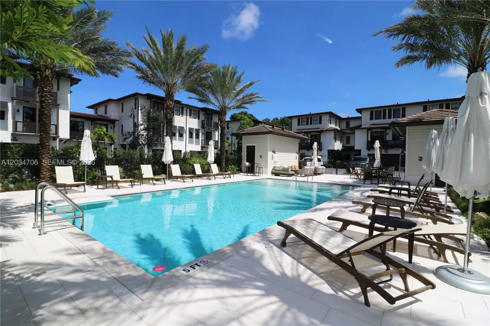 7504 SW 100th St Pinecrest, FL 33156