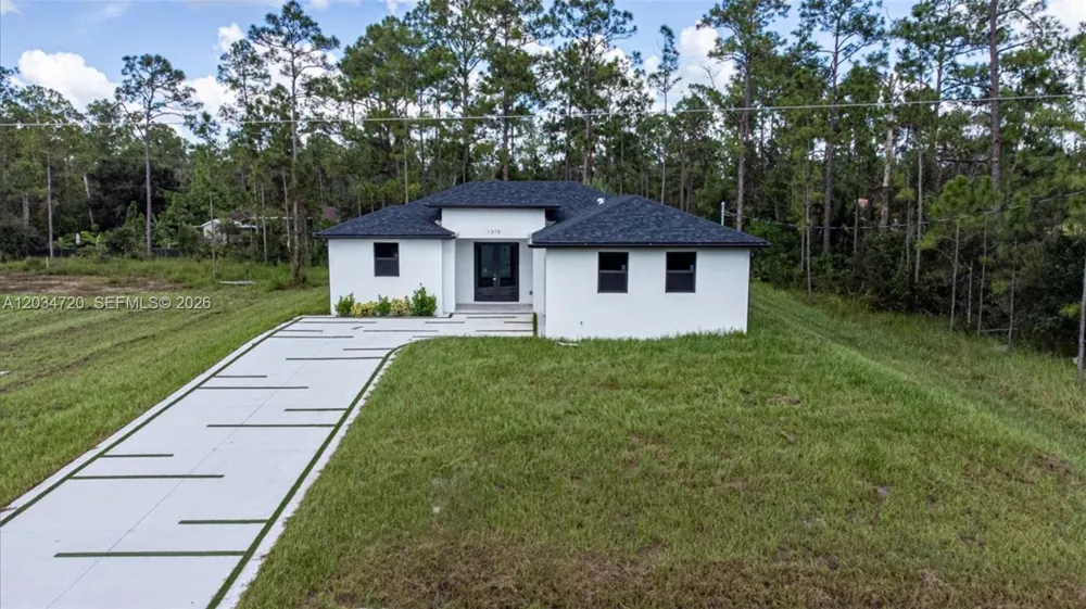 1310 Jefferson Ave Lehigh Acres, FL 33972