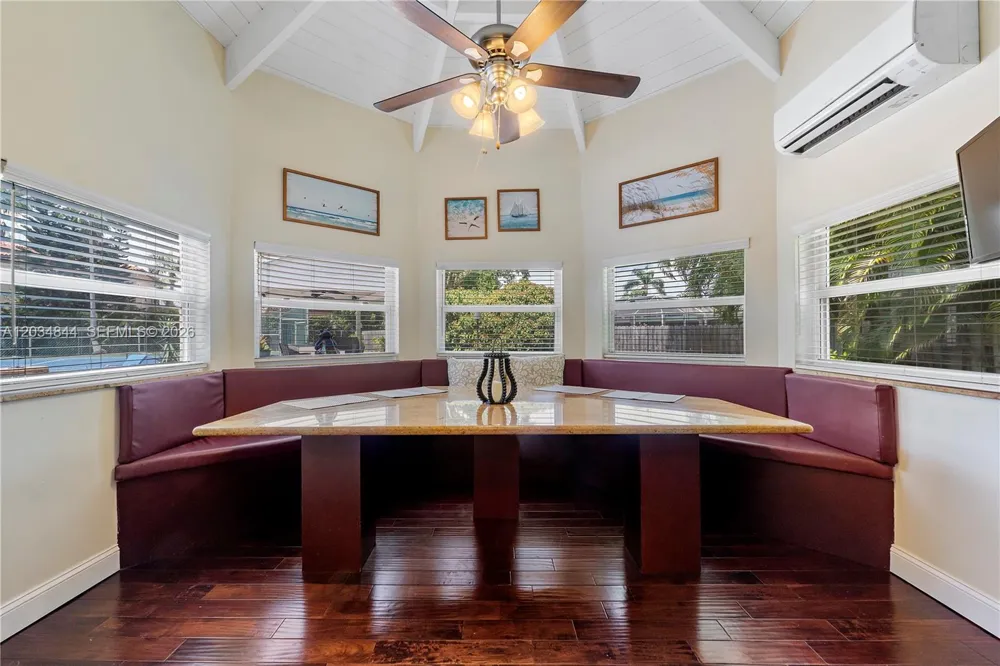 17640 Old Cutler Rd Palmetto Bay, FL 33157