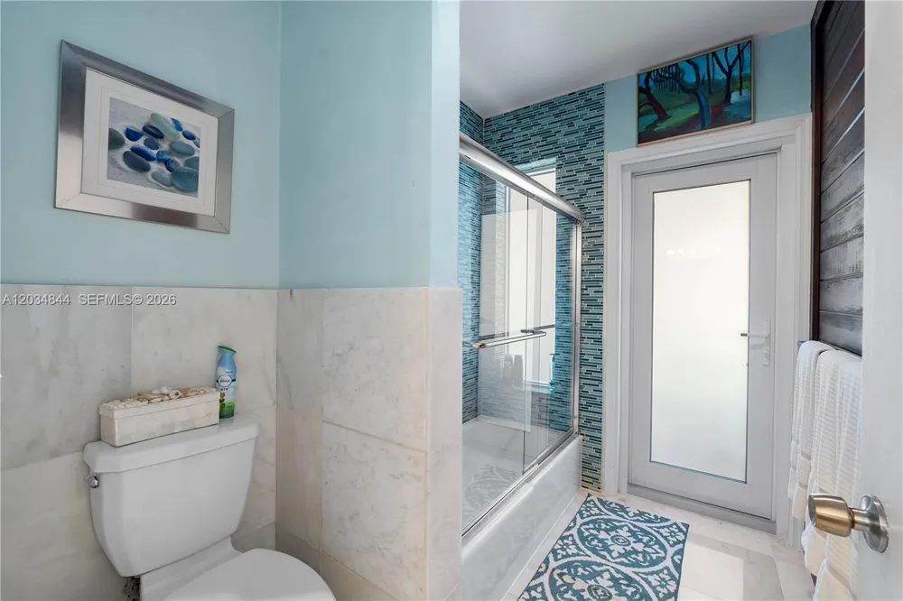 17640 Old Cutler Rd Palmetto Bay, FL 33157