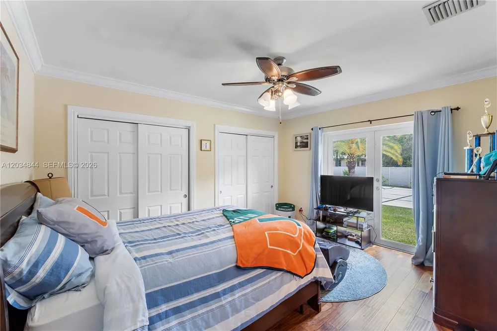 17640 Old Cutler Rd Palmetto Bay, FL 33157