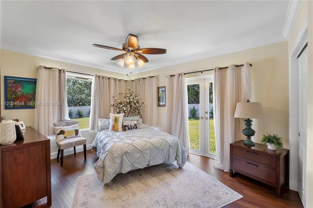 17640 Old Cutler Rd Palmetto Bay, FL 33157