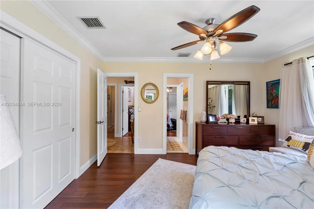 17640 Old Cutler Rd Palmetto Bay, FL 33157