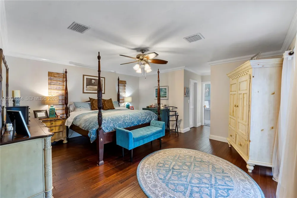 17640 Old Cutler Rd Palmetto Bay, FL 33157