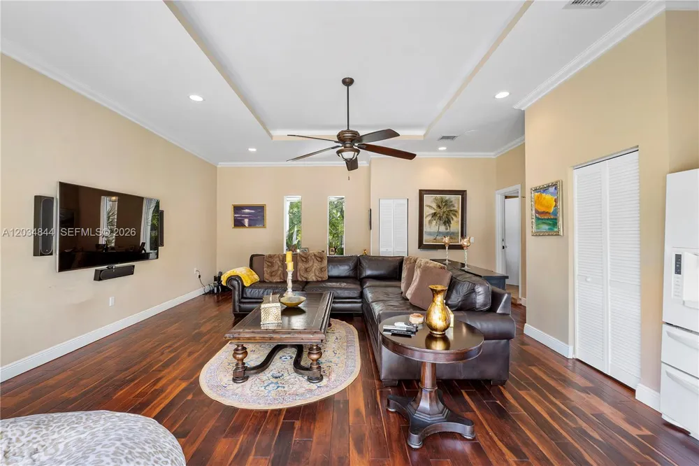 17640 Old Cutler Rd Palmetto Bay, FL 33157