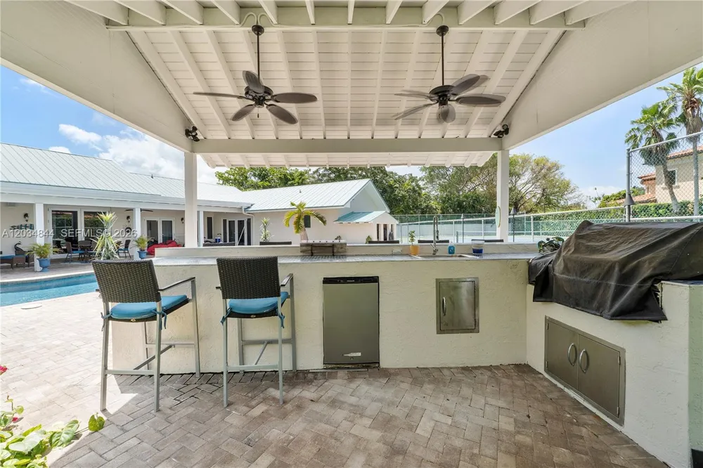 17640 Old Cutler Rd Palmetto Bay, FL 33157