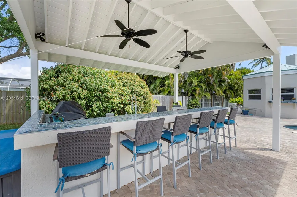 17640 Old Cutler Rd Palmetto Bay, FL 33157