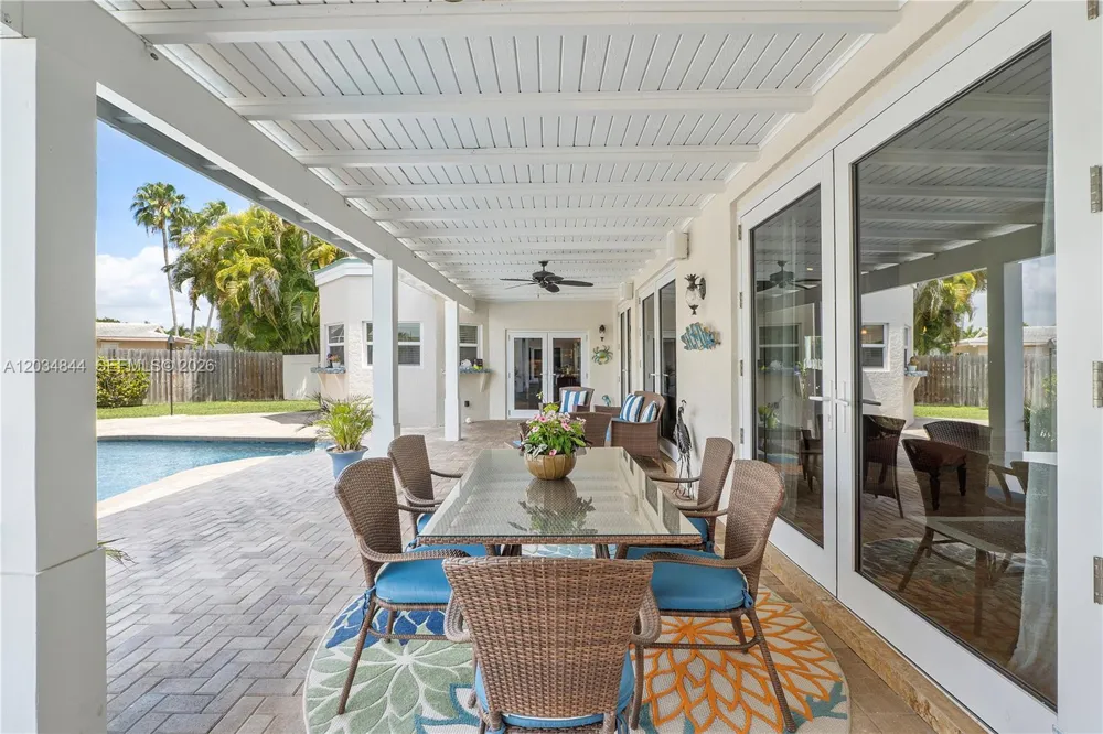 17640 Old Cutler Rd Palmetto Bay, FL 33157