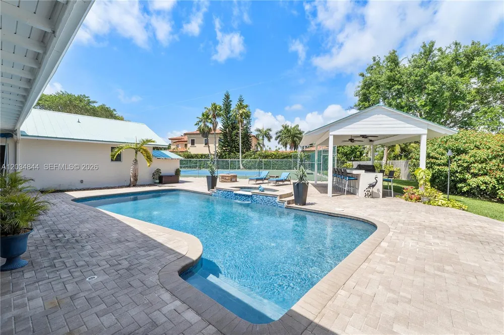 17640 Old Cutler Rd Palmetto Bay, FL 33157