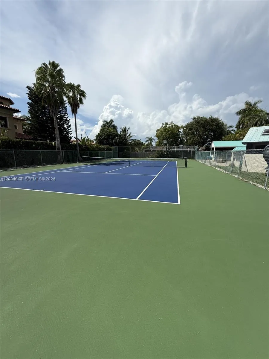 17640 Old Cutler Rd Palmetto Bay, FL 33157