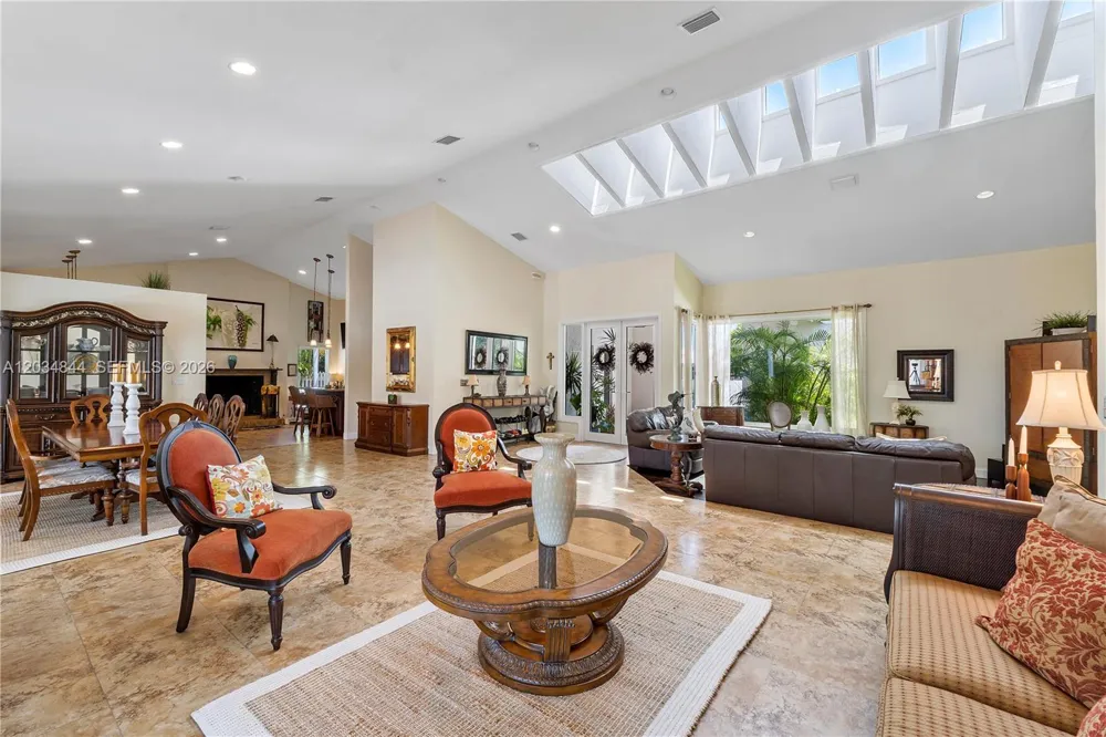 17640 Old Cutler Rd Palmetto Bay, FL 33157