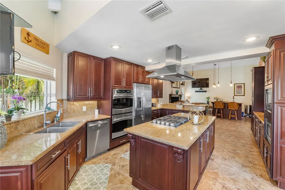 17640 Old Cutler Rd Palmetto Bay, FL 33157