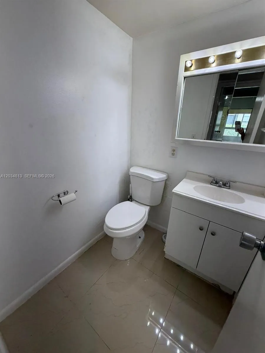 200 S Waterway Dr S #107 Lantana, FL 33462