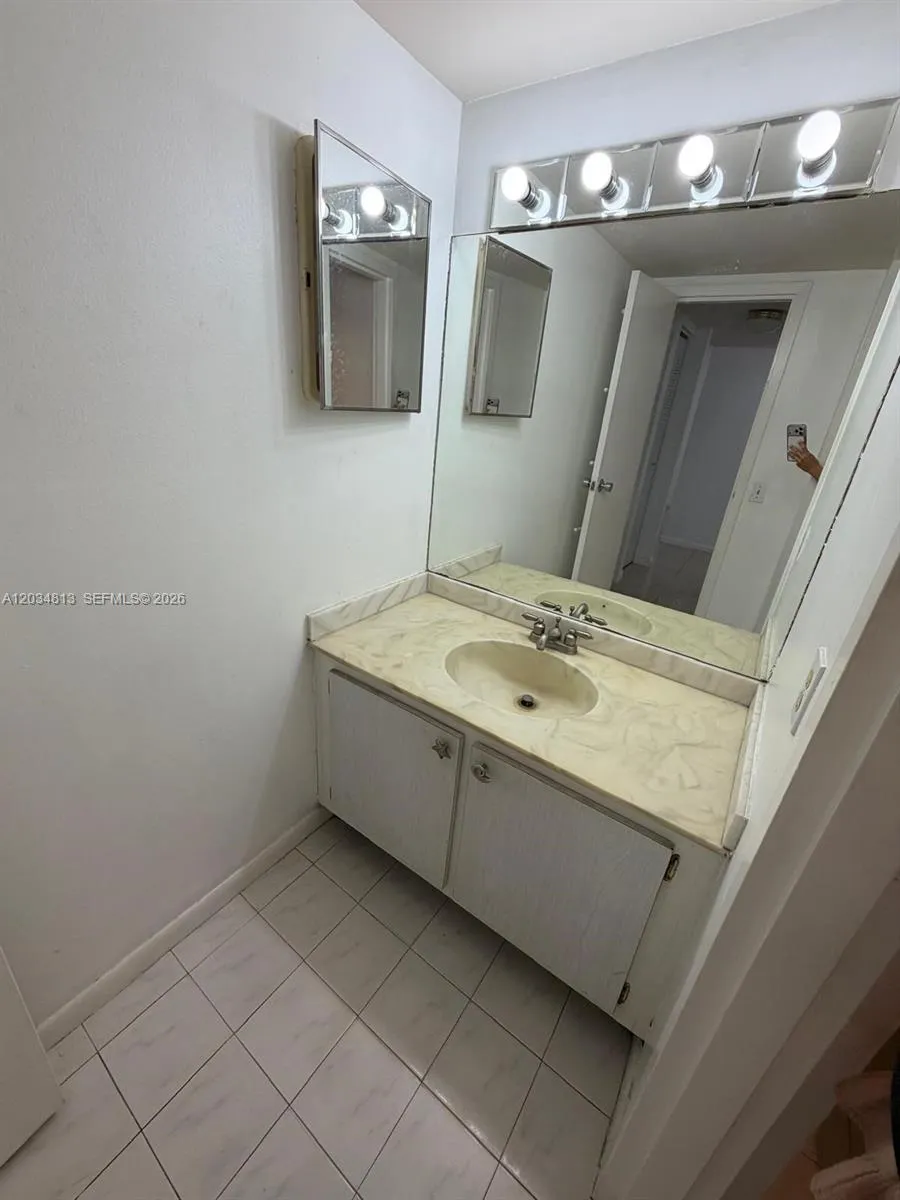 200 S Waterway Dr S #107 Lantana, FL 33462