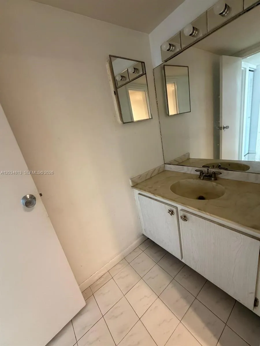 200 S Waterway Dr S #107 Lantana, FL 33462
