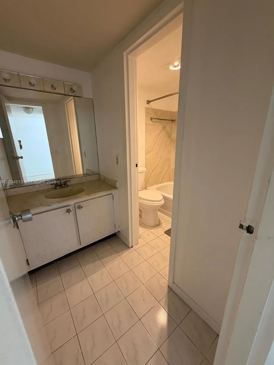 200 S Waterway Dr S #107 Lantana, FL 33462