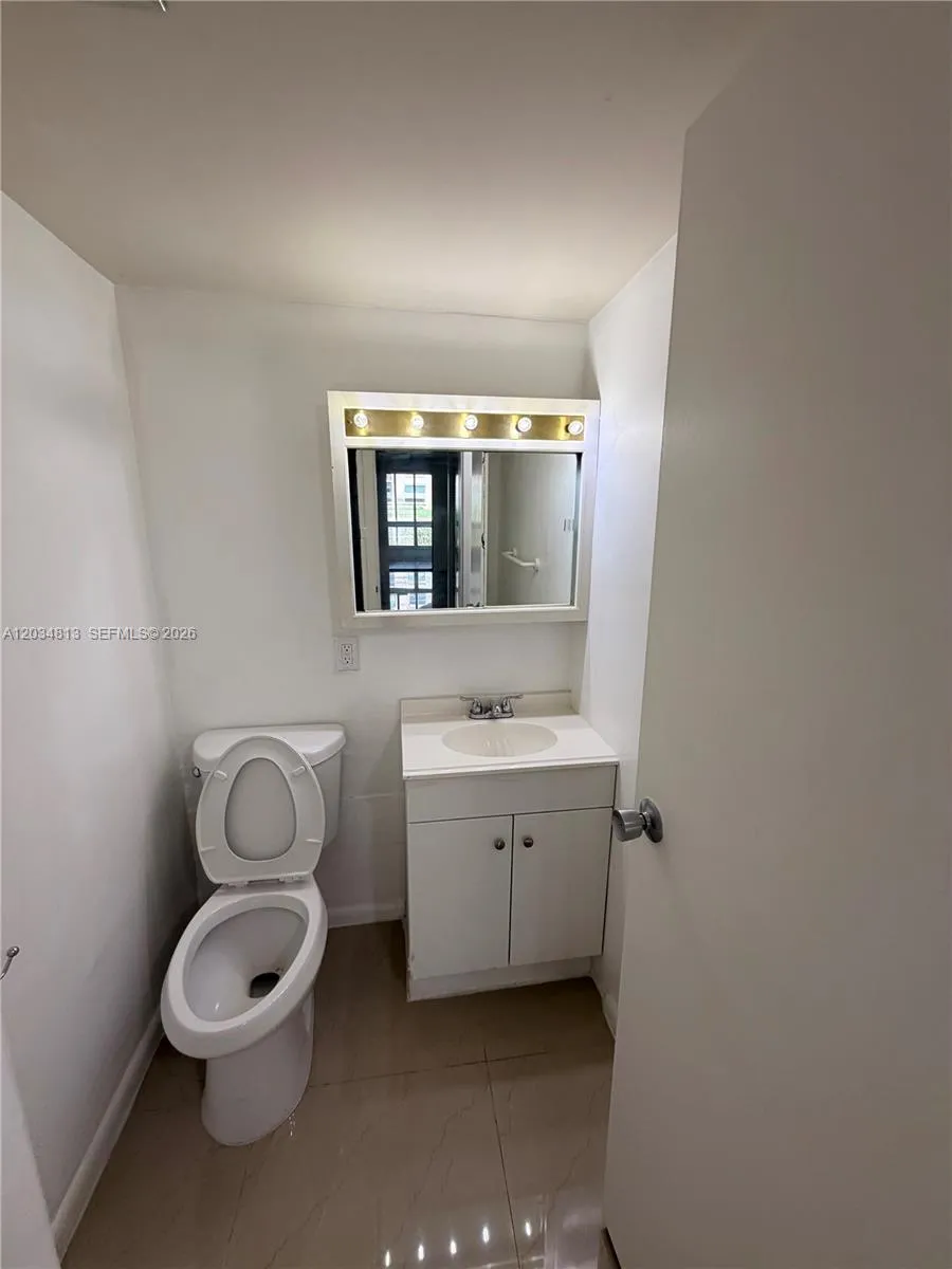 200 S Waterway Dr S #107 Lantana, FL 33462