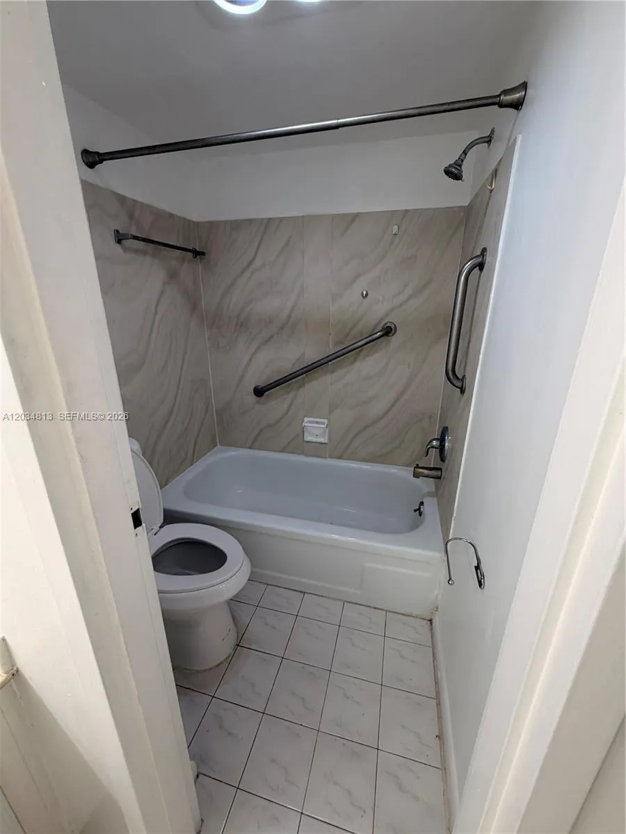 200 S Waterway Dr S #107 Lantana, FL 33462