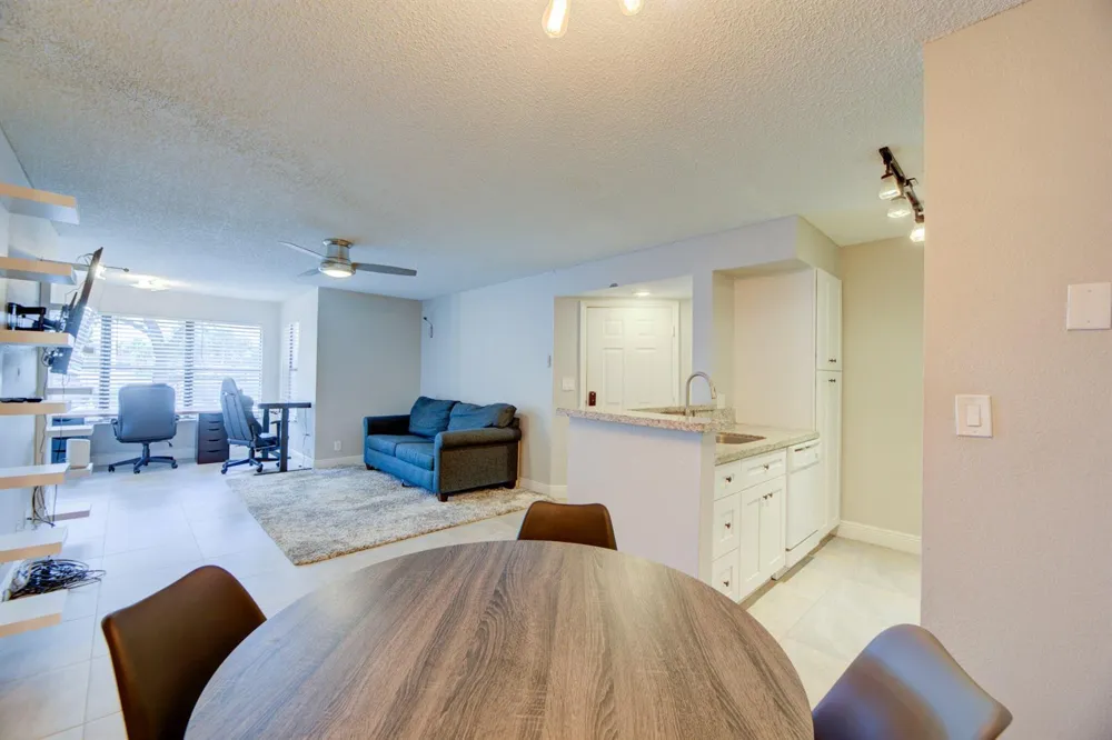 2900 S University Drive #9104 Davie, FL 33328