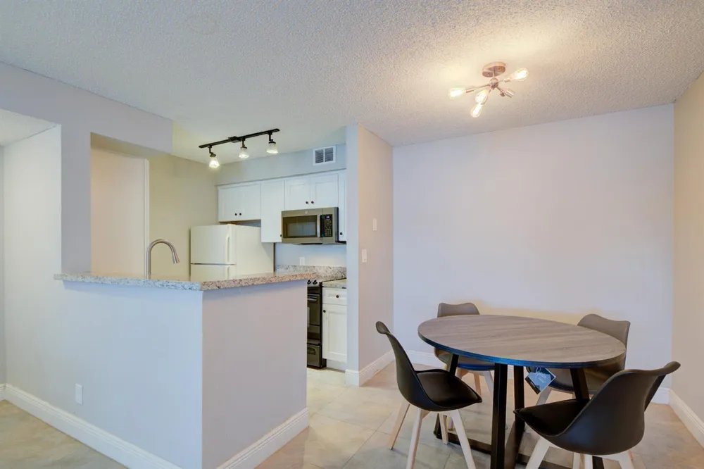 2900 S University Drive #9104 Davie, FL 33328