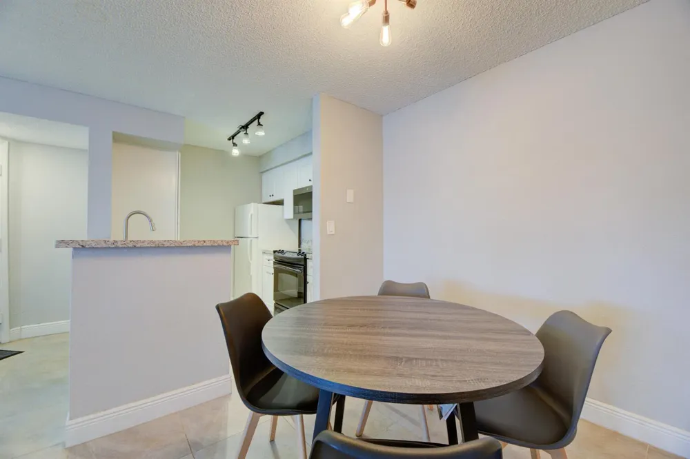 2900 S University Drive #9104 Davie, FL 33328