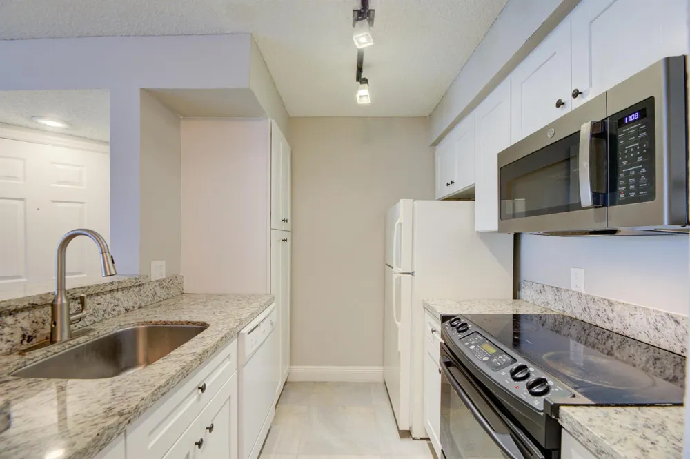 2900 S University Drive #9104 Davie, FL 33328