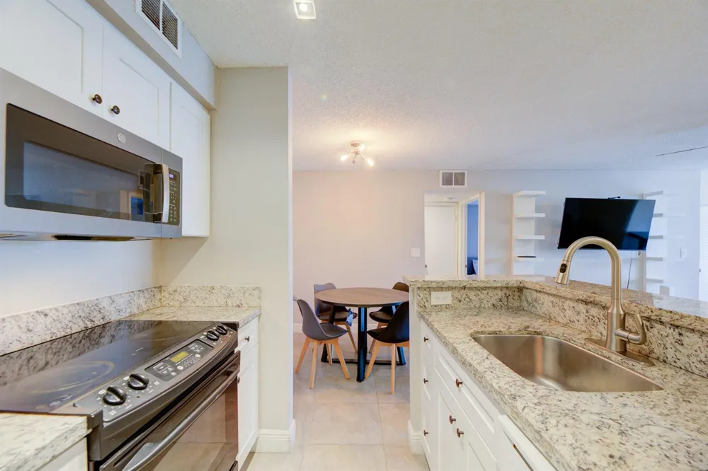 2900 S University Drive #9104 Davie, FL 33328