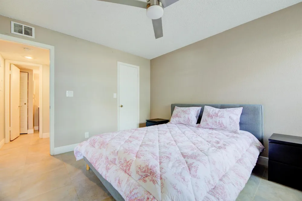 2900 S University Drive #9104 Davie, FL 33328