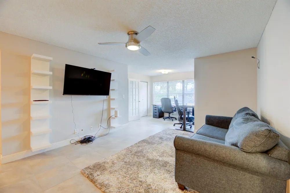 2900 S University Drive #9104 Davie, FL 33328