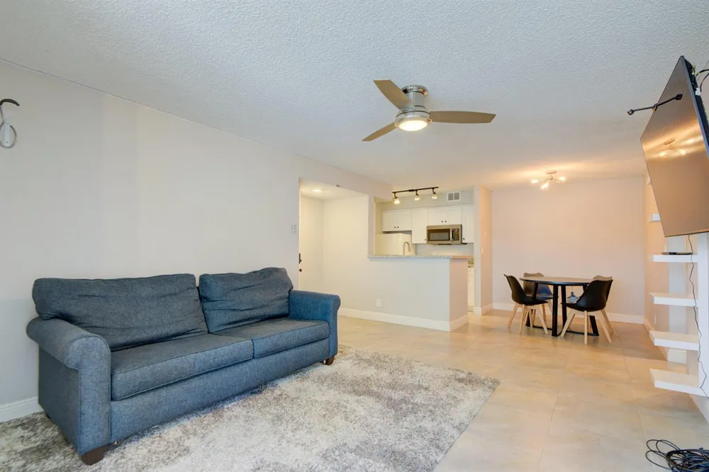 2900 S University Drive #9104 Davie, FL 33328