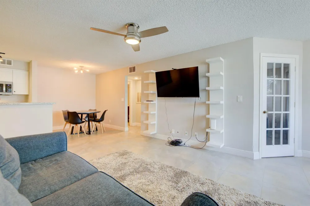 2900 S University Drive #9104 Davie, FL 33328
