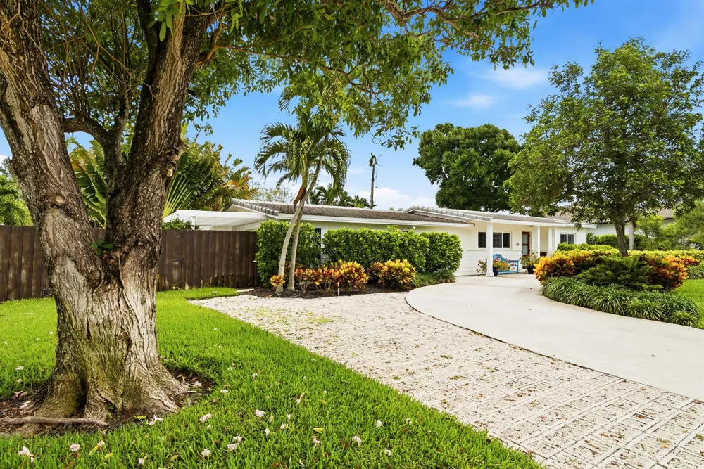 251 Gregory Place West Palm Beach, FL 33405