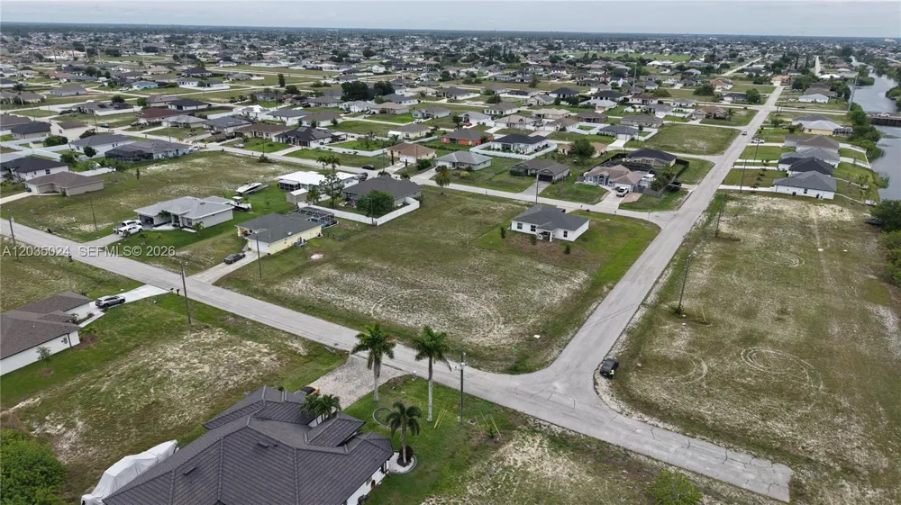 2009 NW 2ND AVE Cape Coral, FL 33993