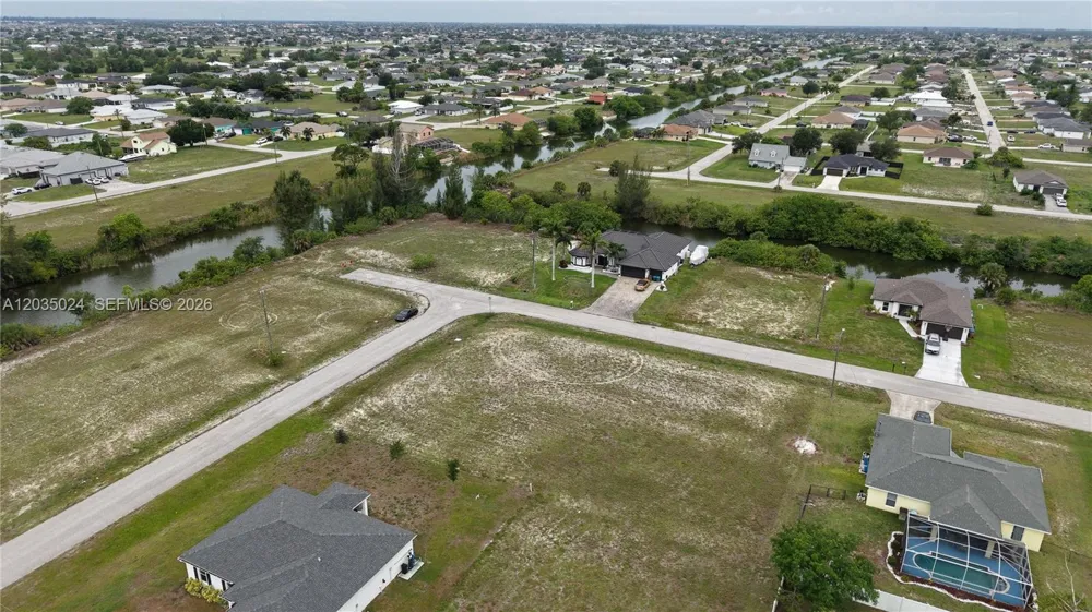 2009 NW 2ND AVE Cape Coral, FL 33993