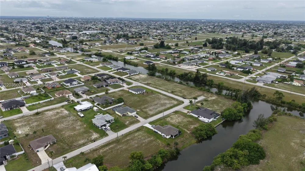 2009 NW 2ND AVE Cape Coral, FL 33993
