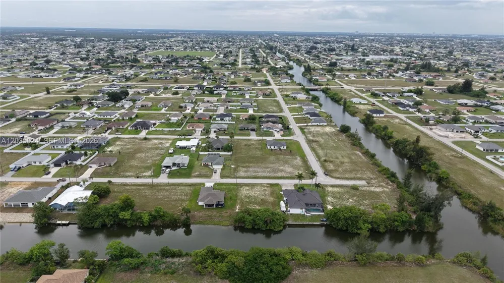 2009 NW 2ND AVE Cape Coral, FL 33993