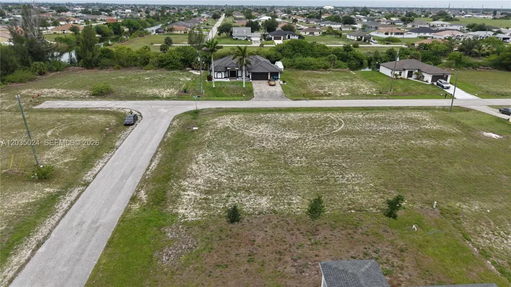 2009 NW 2ND AVE Cape Coral, FL 33993