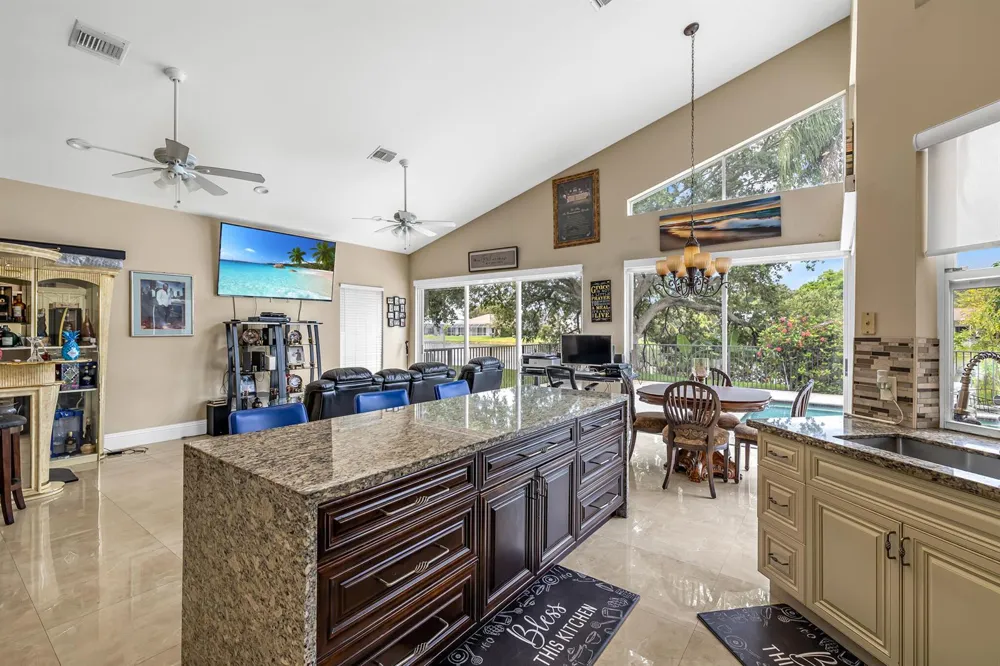 4300 NW 63rd Avenue Coral Springs, FL 33067
