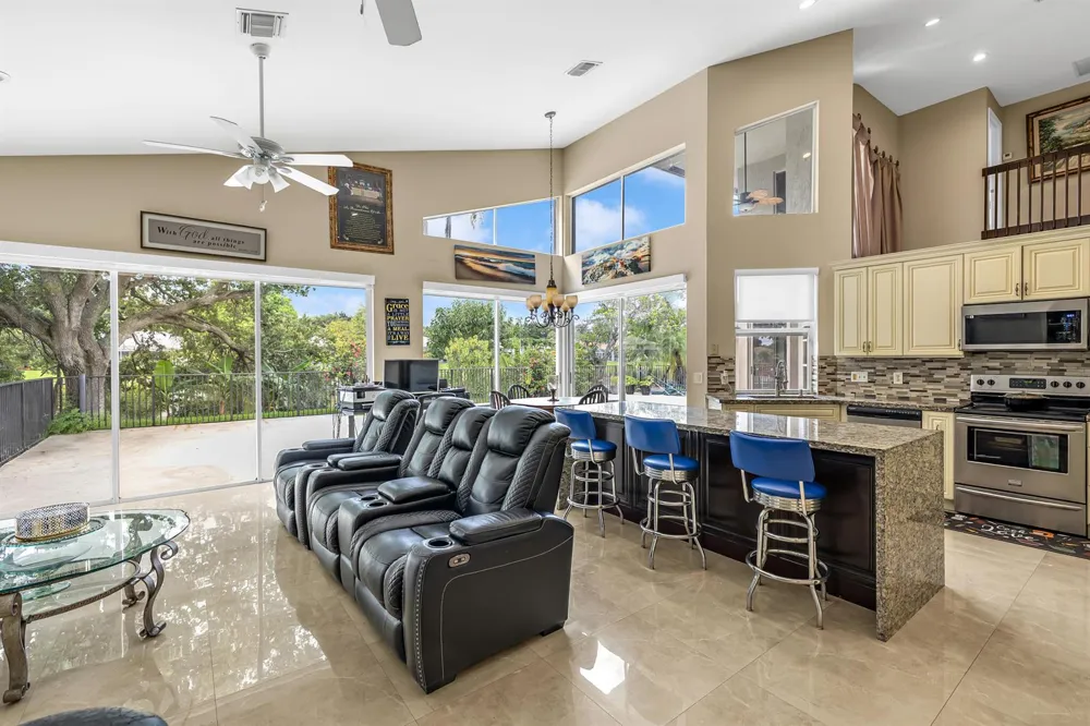 4300 NW 63rd Avenue Coral Springs, FL 33067