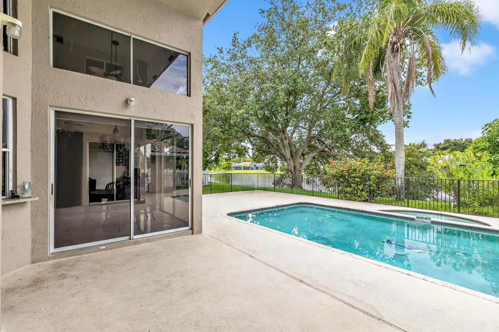4300 NW 63rd Avenue Coral Springs, FL 33067