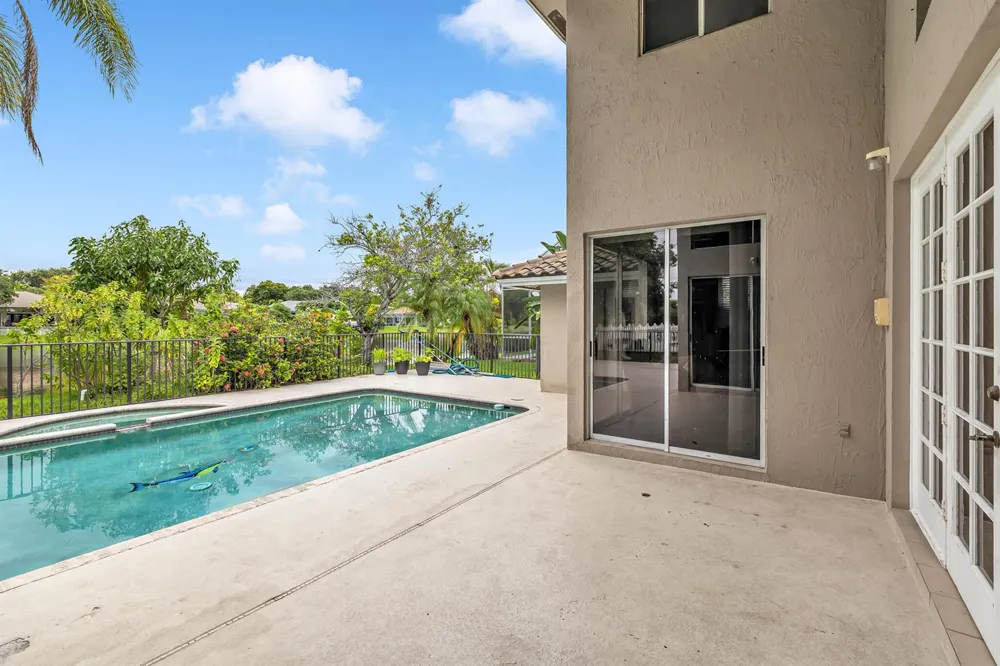 4300 NW 63rd Avenue Coral Springs, FL 33067
