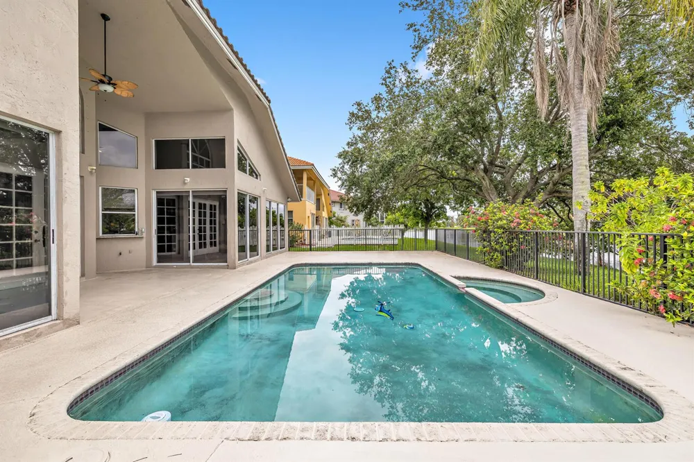 4300 NW 63rd Avenue Coral Springs, FL 33067