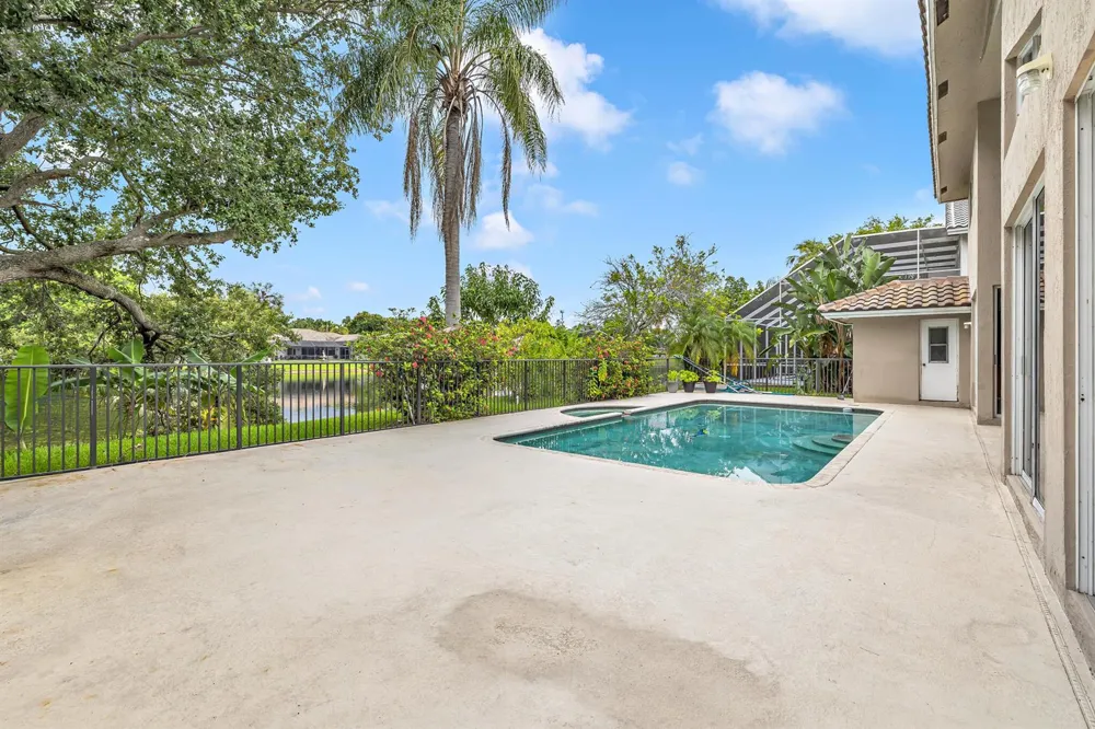 4300 NW 63rd Avenue Coral Springs, FL 33067