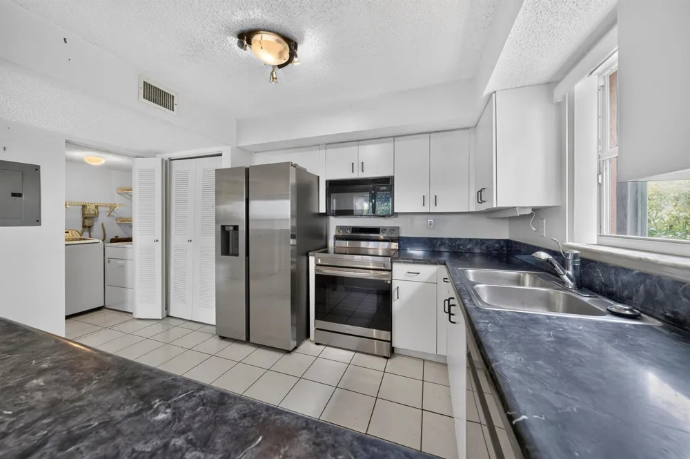 3291 NW 44th Street #2 Oakland Park, FL 33309