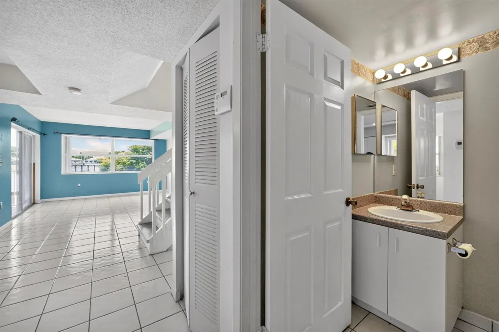 3291 NW 44th Street #2 Oakland Park, FL 33309