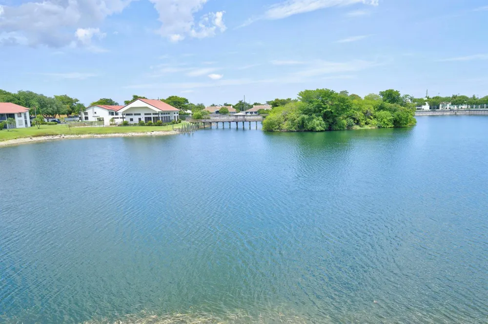 3291 NW 44th Street #2 Oakland Park, FL 33309