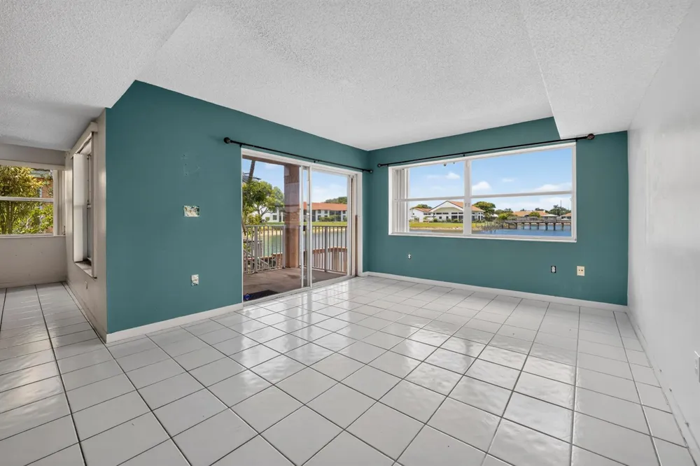 3291 NW 44th Street #2 Oakland Park, FL 33309