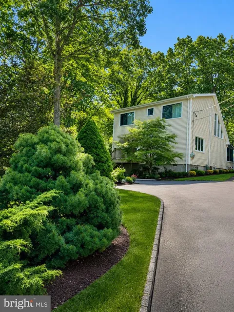 100 RIMROCK LANE