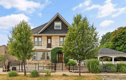424 Huron Street